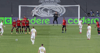 令人动容！残特奥会独腿飞人扑线摔破全国纪录